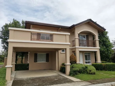 Akkent'te bahçeli 2 katlı müstakil satılık villa ve garaj — temsili görsel